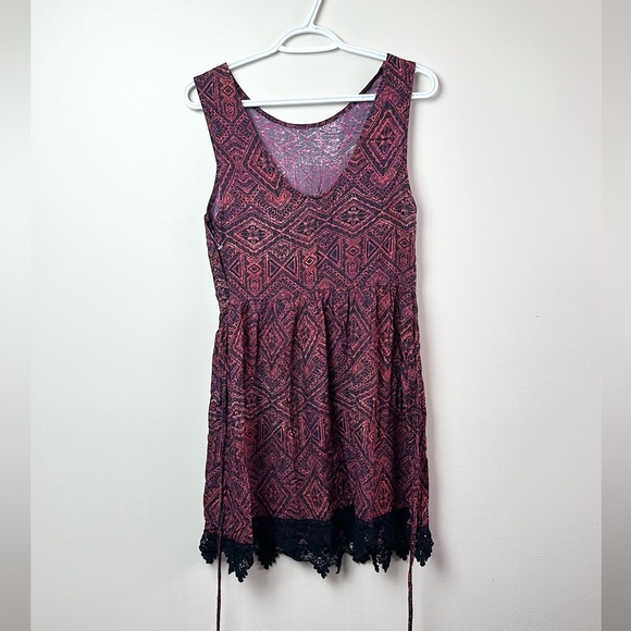 New Look Crystal Aztec Crochet Dress sz 12 fits small to medium - Picture 1 of 7